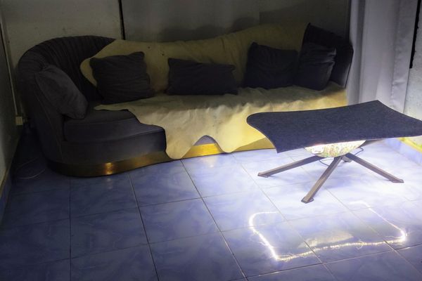 Curvafix Form Coffee Table